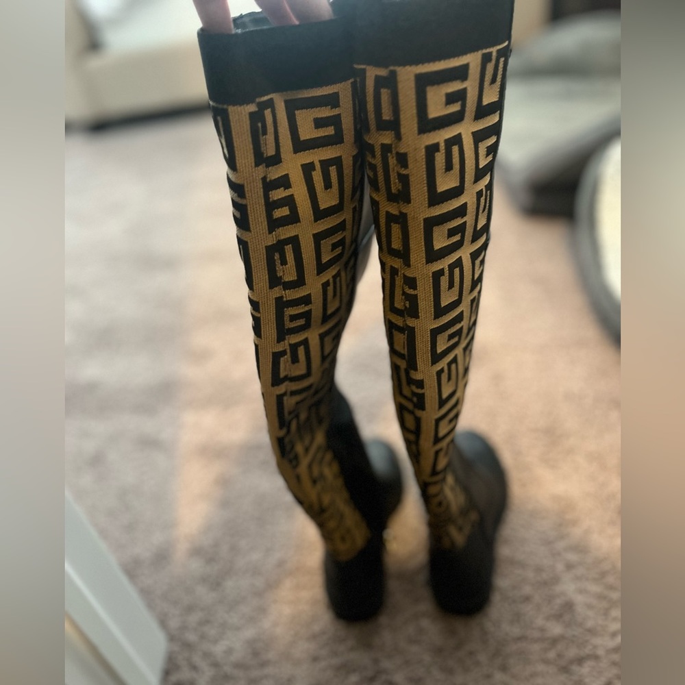Brand new knee high guess boots size 7.5
